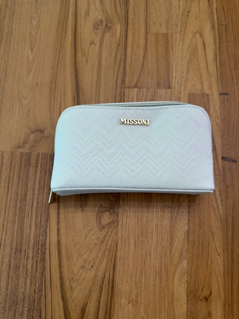 NEW MISSONI Delta One First Class Amenity Kit New Cream